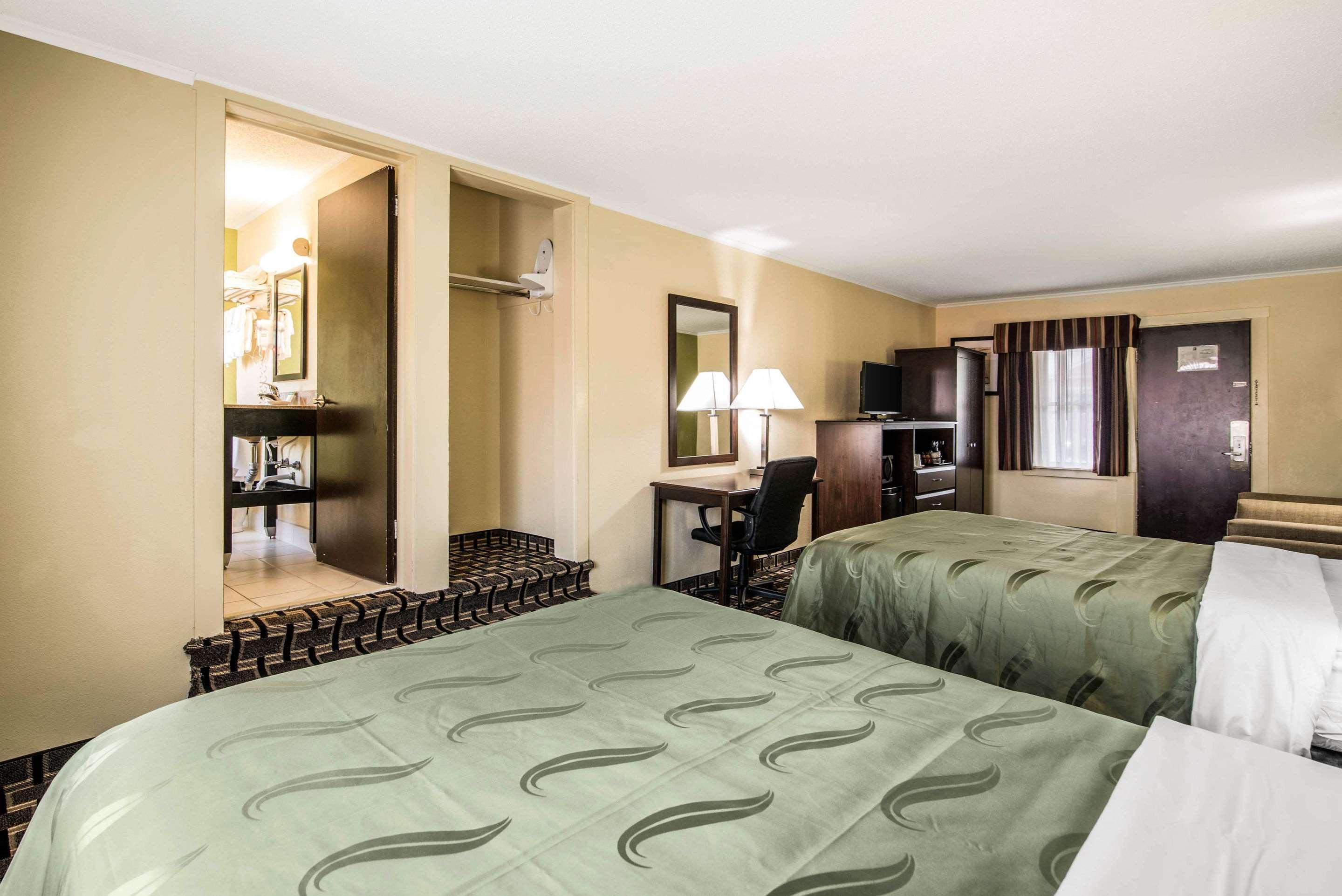 Quality Inn Barre-Montpelier Exteriör bild