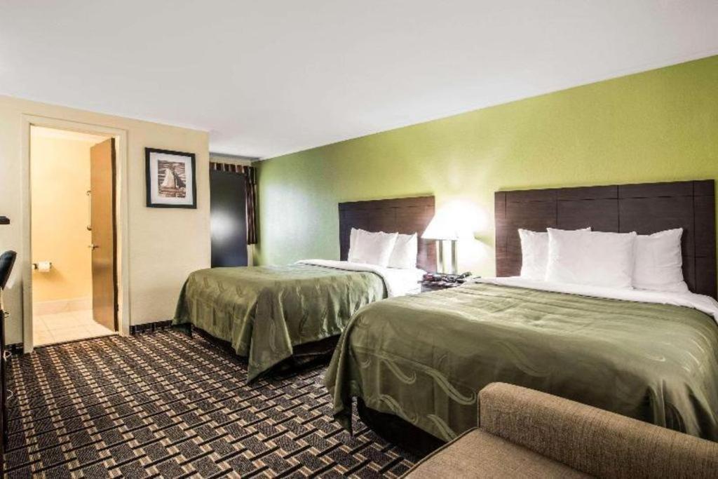 Quality Inn Barre-Montpelier Exteriör bild