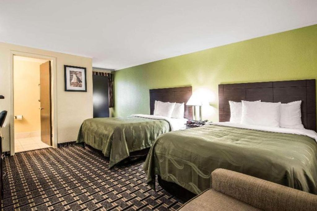 Quality Inn Barre-Montpelier Exteriör bild